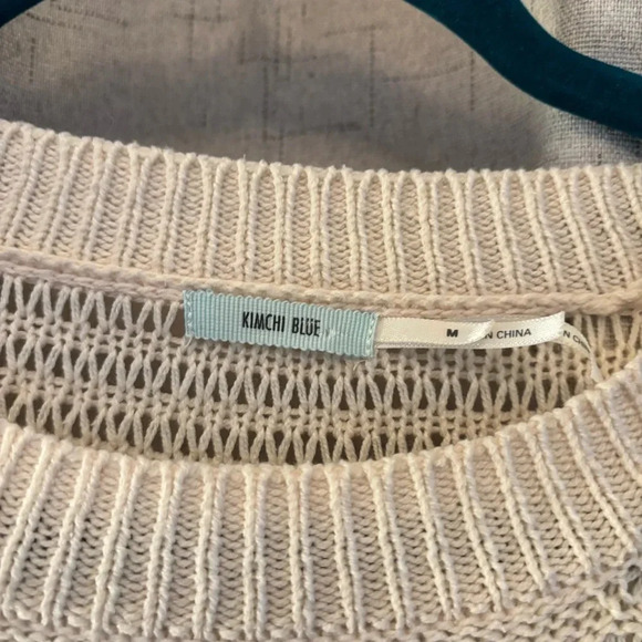 Kimchi Blue Cream Long sleeve lightweight Sweater. Junior Size M. - Picture 5 of 5